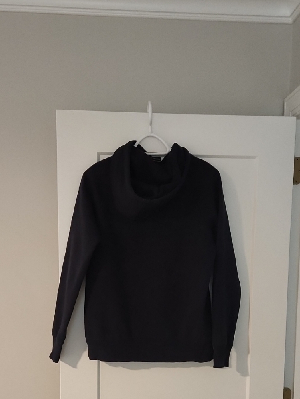 The North Face Navy Hoodie with White Logo - Picture 5 of 8
